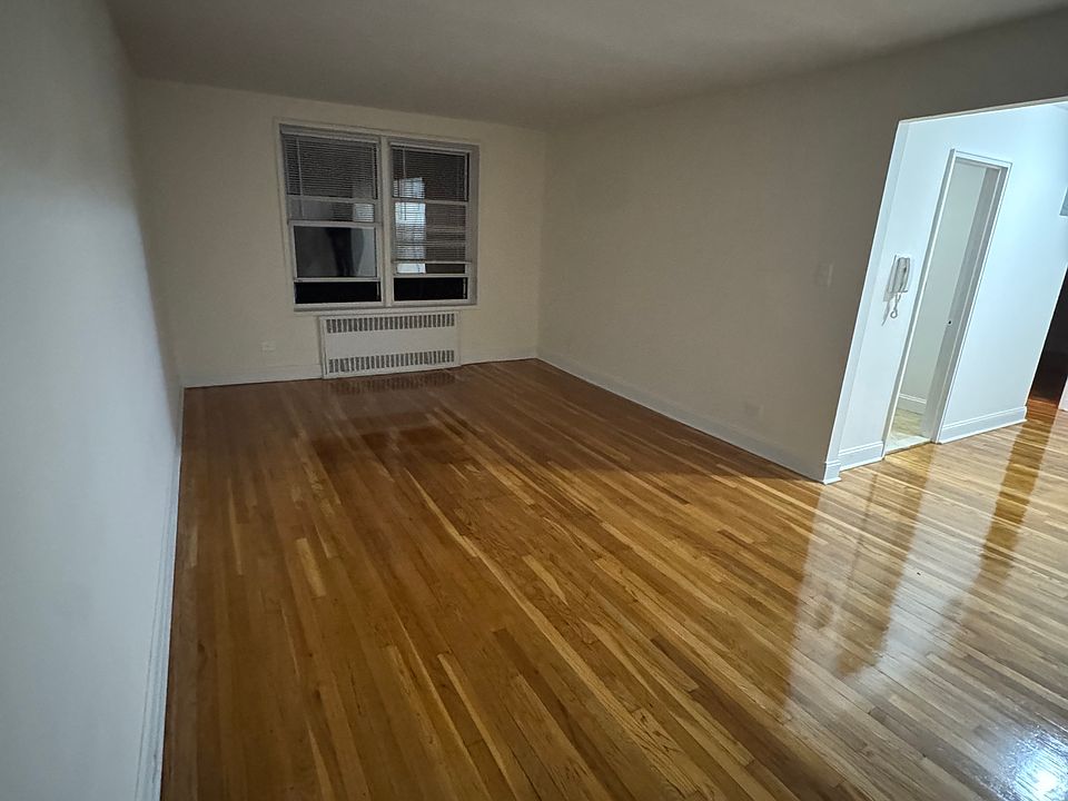 1st image of 17860 Wexford Ter APT 6F