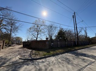 1227 W Little York Rd, Houston, TX 77091