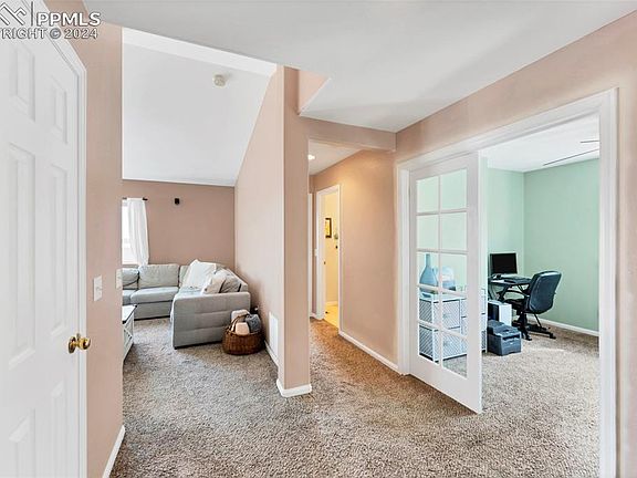 3rd image of 1527 Woodpark Dr