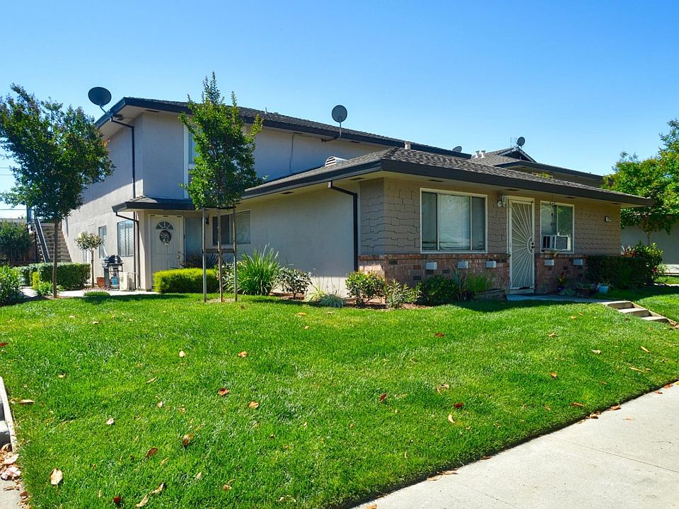 2nd image of 1274 Bouret Dr Unit 4