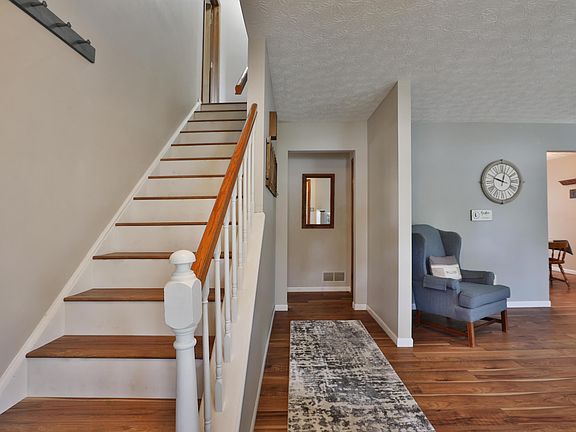 5th image of 8210 Snowhill Ct
