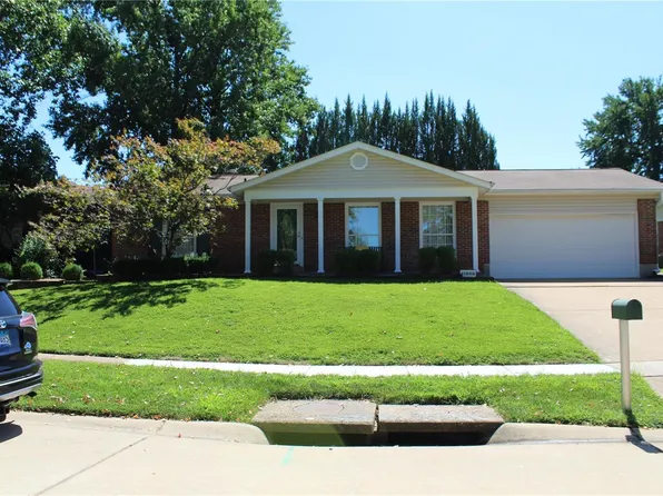 11808 Birmington Dr, Bridgeton, MO 63044