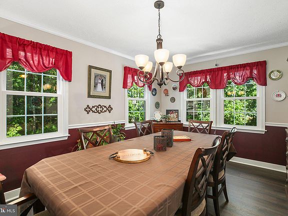 5th image of 11615 Silverleaf Ln
