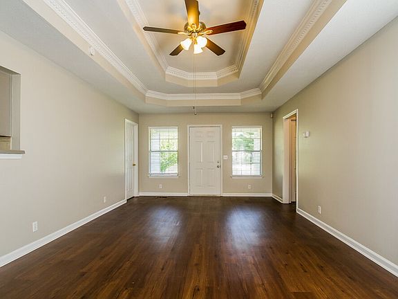 2nd image of 1502 Amberwood Cir