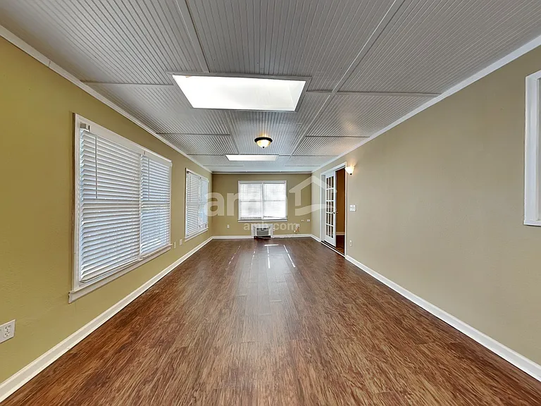 946 E Durness Ct — Photo 18