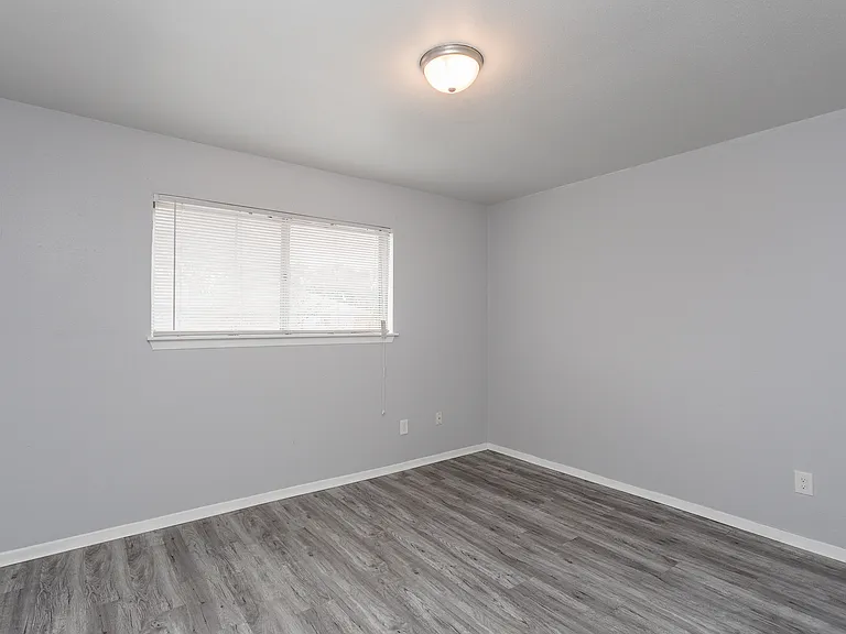 Allendale Village Apartments — Photo 13