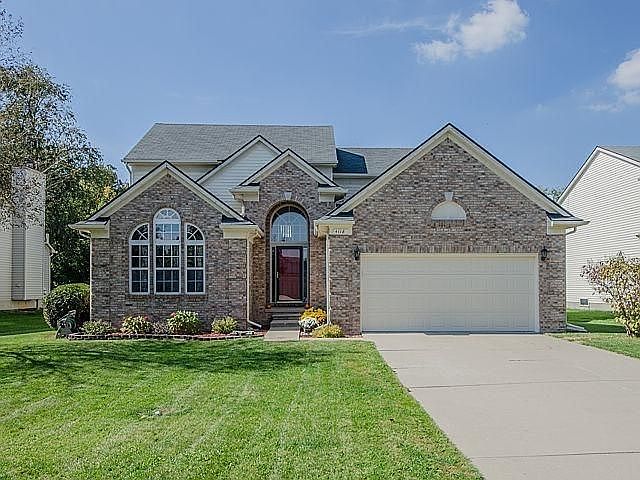 1st image of 4118 Woodcreek Dr