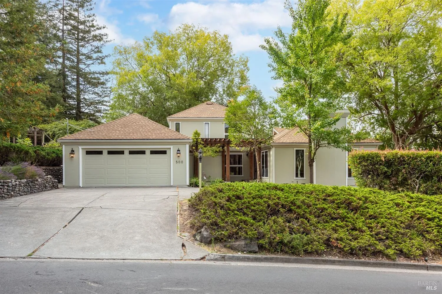 500 Los Arboles Way - Photo 1