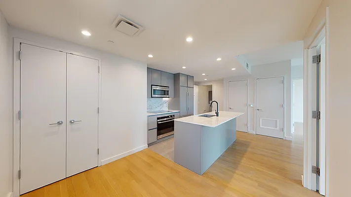 Rented by Bond New York | media 38