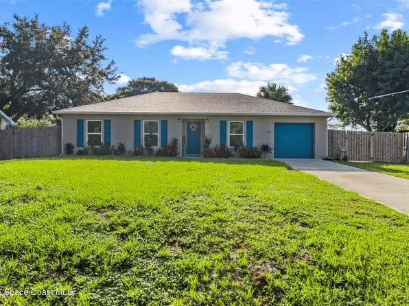 1382 Seahouse St, Sebastian, FL 32958