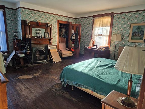 41st image of 117 Reid St