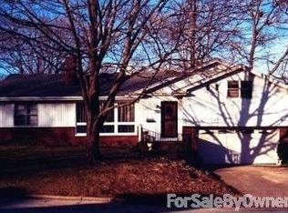 26 Eastmoreland Ln, Decatur, IL 62521