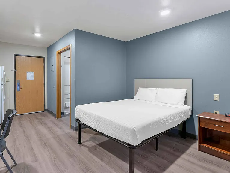 Studio Suite - 1 Full Bed