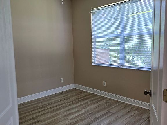 3rd image of 2524 6th Ct E