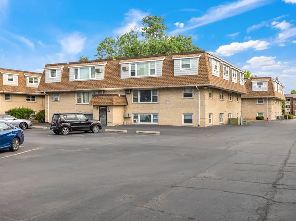 9911 W 58th St Unit 1, Countryside, IL 60525