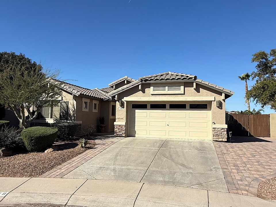 2nd image of 598 E Taylor Trail