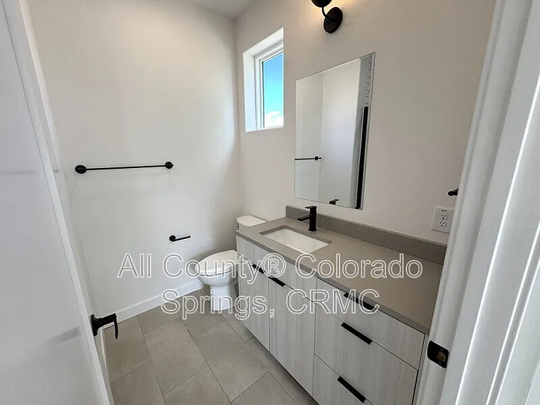 2512 W Bijou St — Photo 15