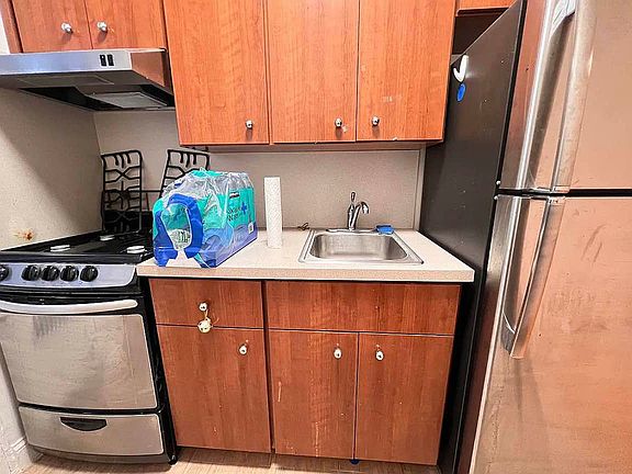 4th image of 7530 113th St APT 3