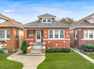 5531 W Roscoe St, Chicago, IL 60641