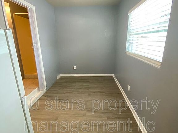 4th image of 407 S Jupiter Ave #9