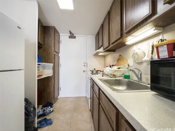 1419 Dominis St APT 507, Honolulu, HI 96822