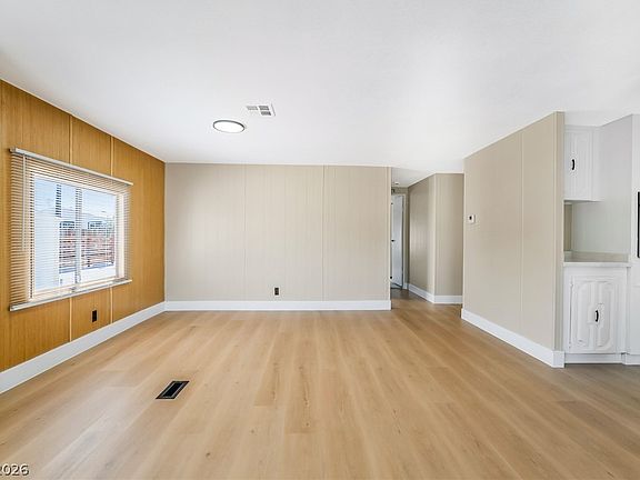 3rd image of 412 Pueblo Pl
