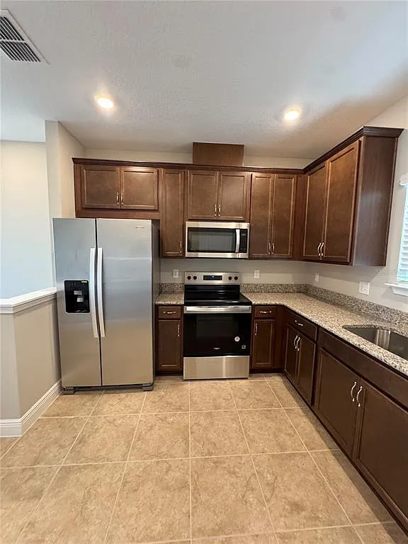 1 bed, 1.0 bath, 750 sqft, $1,800 — Photo 3