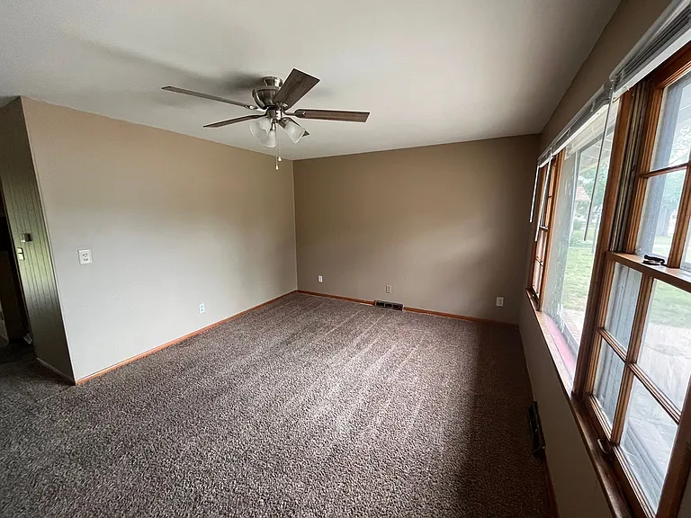 1509 W Anita Ave — Photo 2