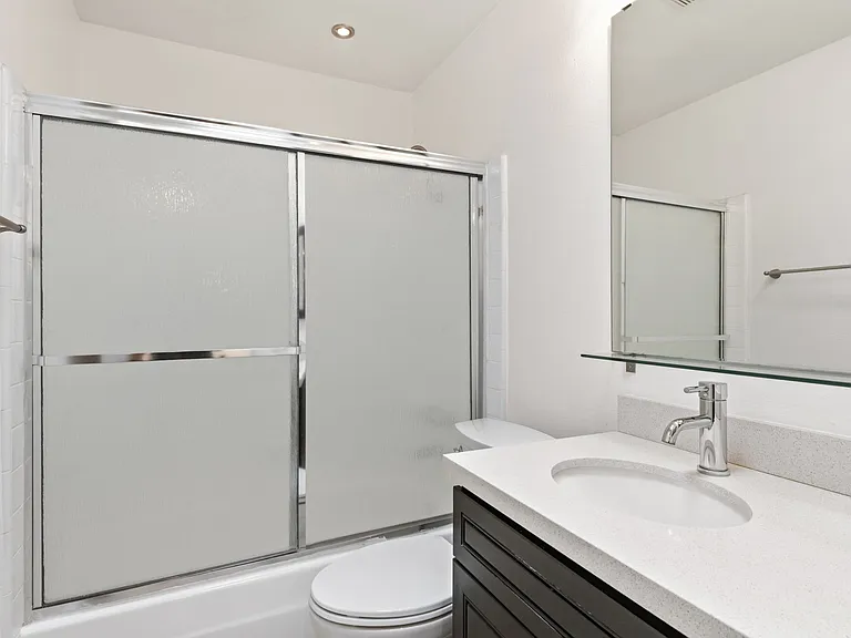 2298 N Indian Canyon Dr #E — Photo 32