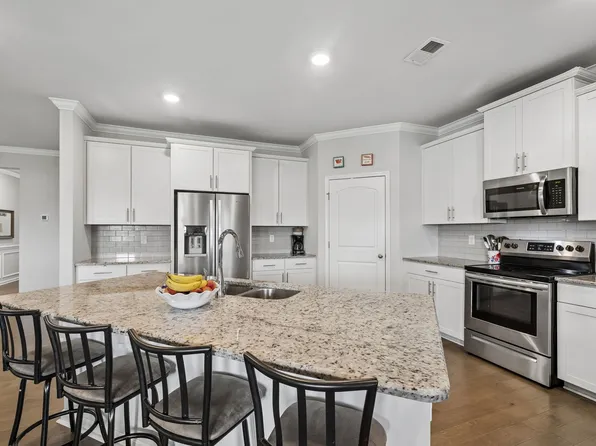9003 Lockeland Dr, Spring Hill, TN 37174