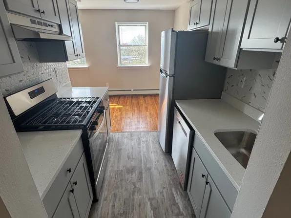 Central House, 24 Central Ave #E4a79b21d, Ridgefield Park, NJ 07660