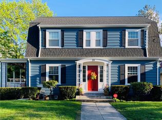 28 Moorland Ave, Cranston, RI 02905