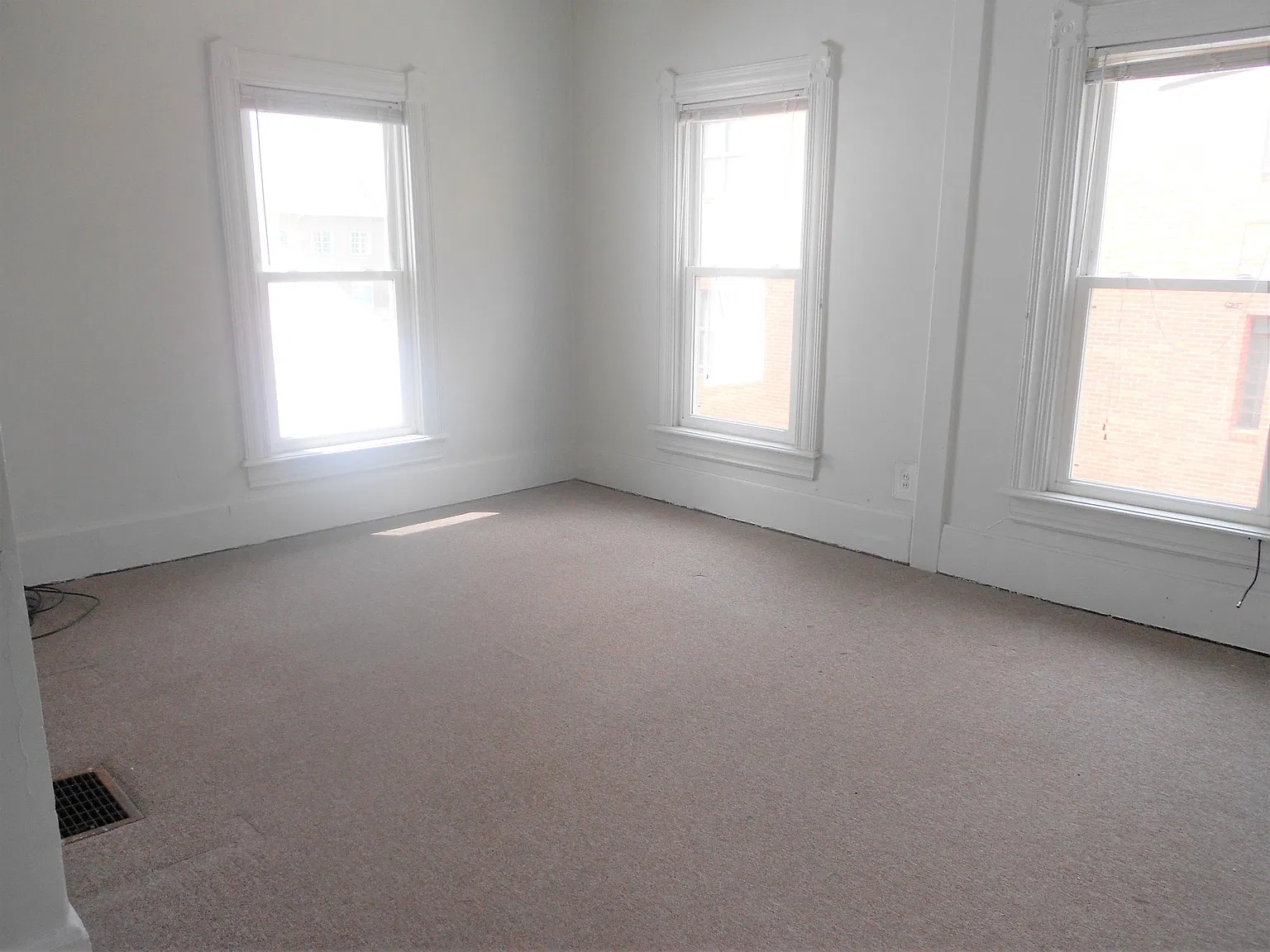 48 & 50 Smith St - 48 Smith St — Photo 3