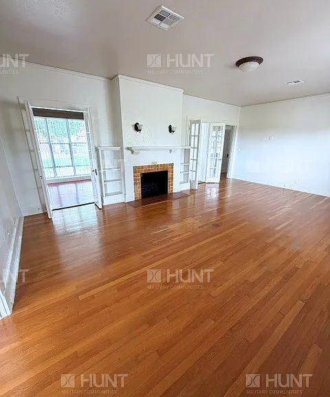 2709 Dickman Rd — Photo 2