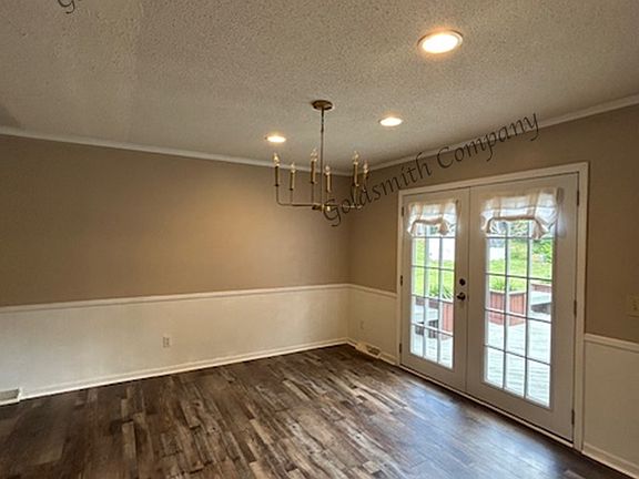 4th image of 106 Saddletree Pl