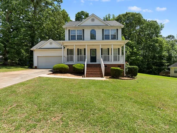 106 Winding Creek Ct, Greenwood, SC 29649