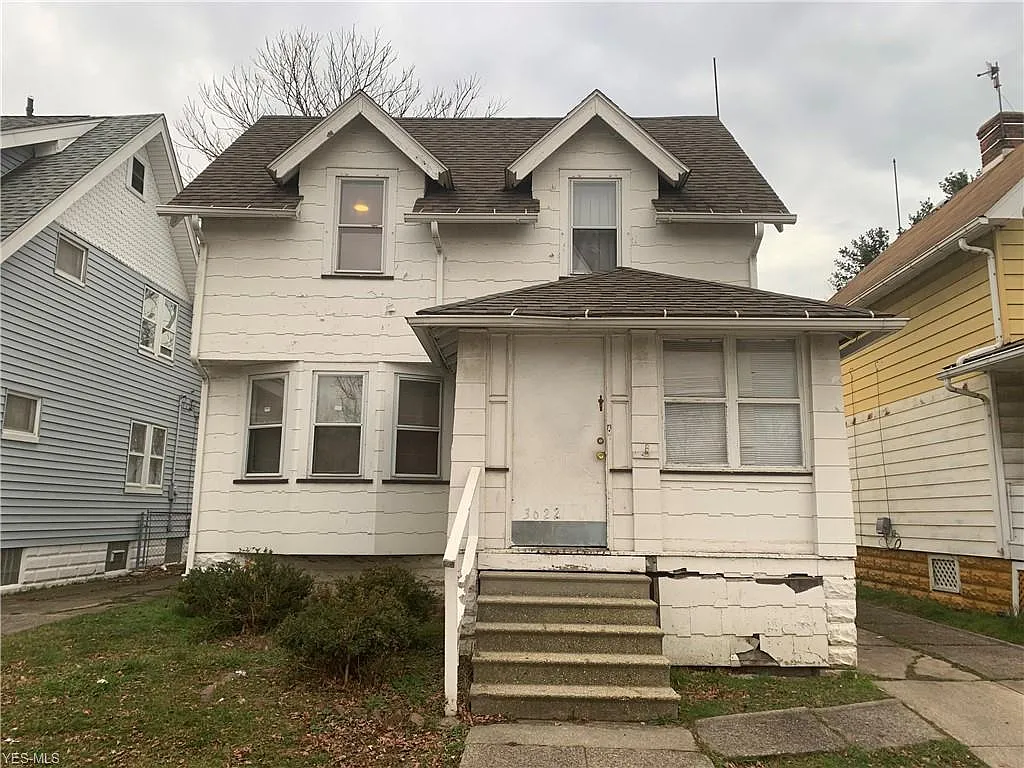 3622 E 104th St photo 1