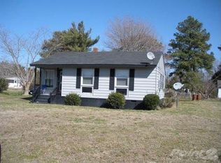 11203 Sealey Rd, Birdsnest, VA 23307