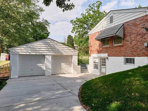 4th image of 8674 Engler Ave