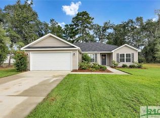 221 Crape Myrtle Ct, Springfield, GA 31329