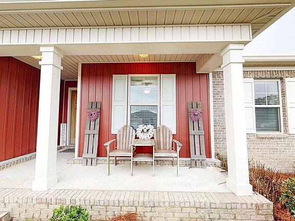 3rd image of 102 Danny Ln