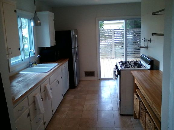 3rd image of 1627 W 21st Ter