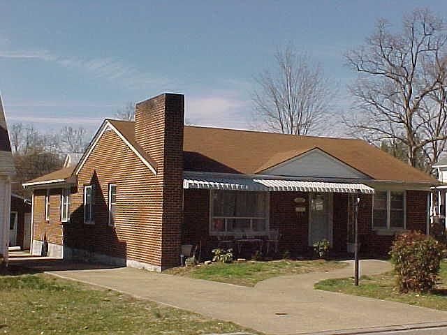 1st image of 2027 Maple Ave