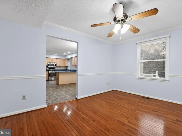 7916 Evesboro Dr, Severn, MD 21144