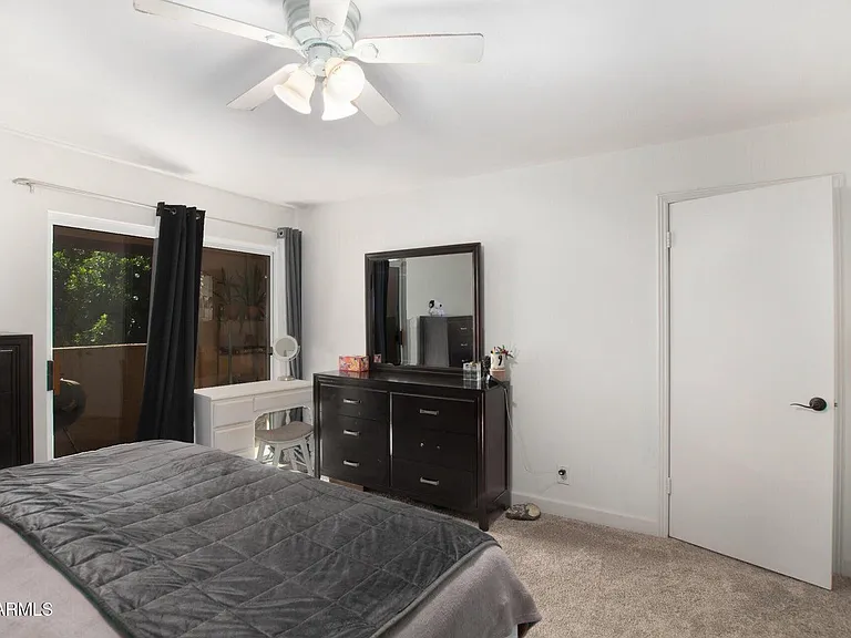 540 N May St #2081 — Photo 11