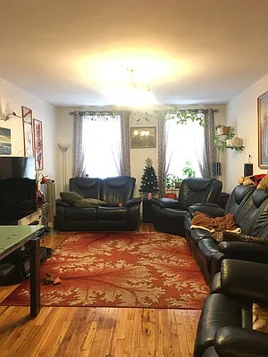 Sold by Starealty Estate LLC | media 4