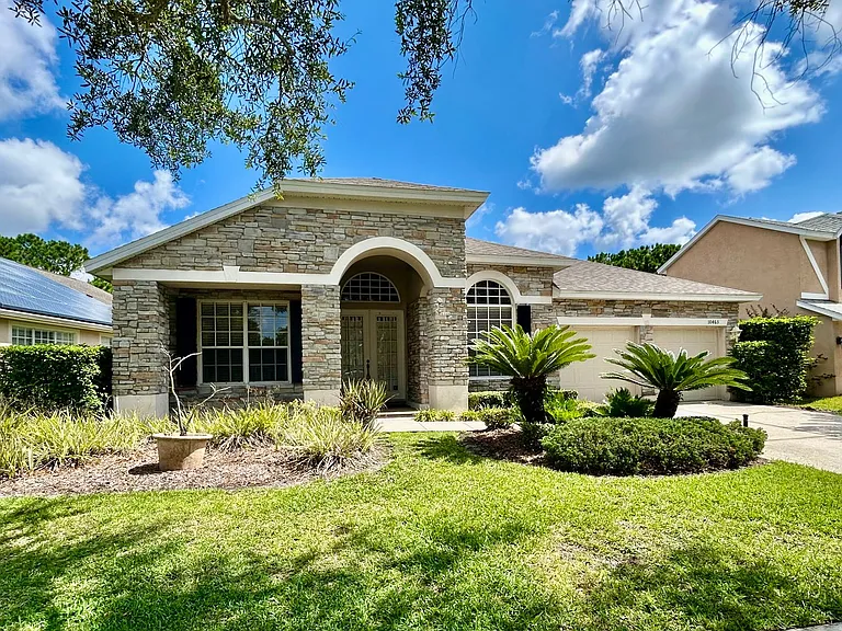 10463 Stone Glen Dr — Photo 1