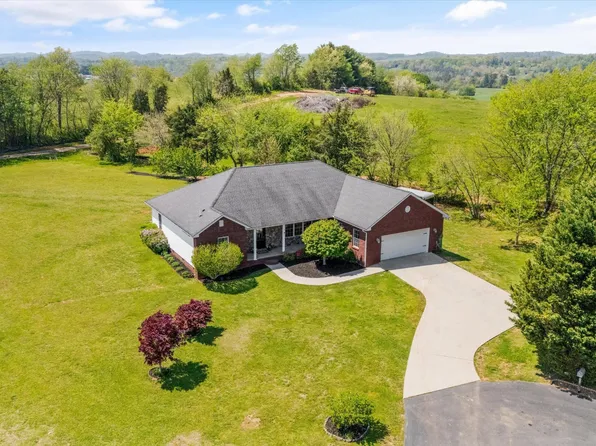 217 Paradise Ln, Maryville, TN 37801