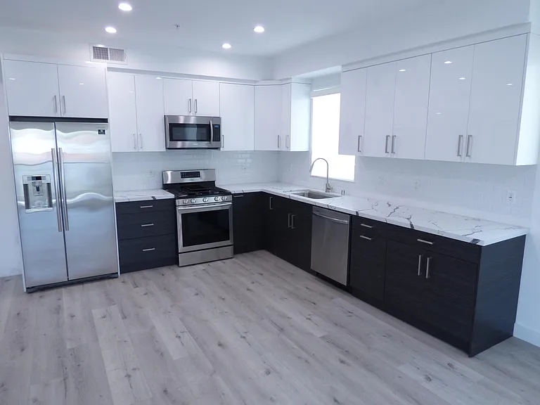 947 Wilcox Ave #201 — Photo 5