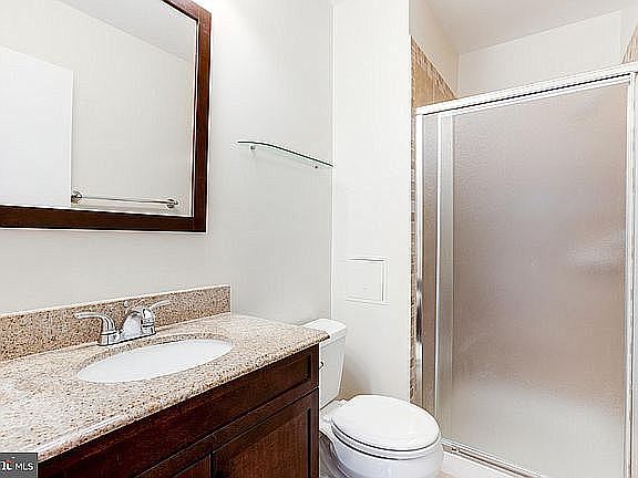 5th image of 3819 Burlingame Pl #33B